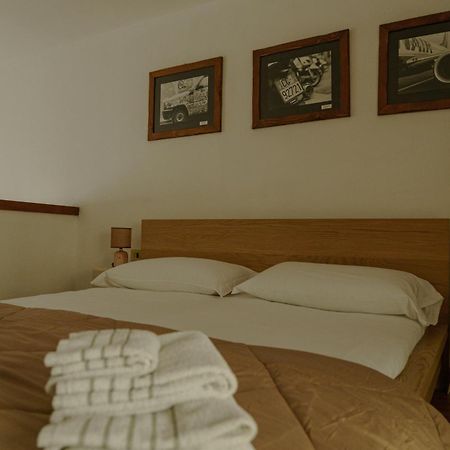 Nice One Bedroom In Historical Building Firenze Eksteriør billede